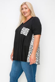 17 CP-C {Breaking Wild} Black/Ivory Print V-Neck Top EXTENDED PLUS SIZE 3X 4X 5X